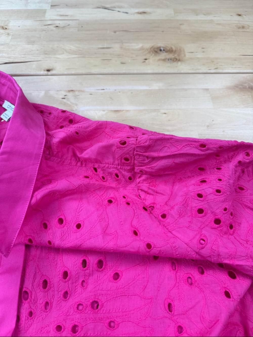 Chico's Pink Eyelet Cotton Button-Down Shirt Size 3 US 16 Smocked Cuffs - Picture 12 of 14